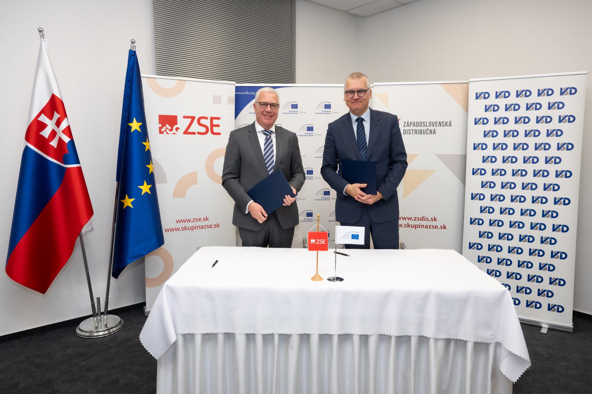 Moderné a bezpečnejšie distribučné sústavy pre Slovensko s úverom vo výške 350 miliónov eur od EIB pre skupinu ZSE