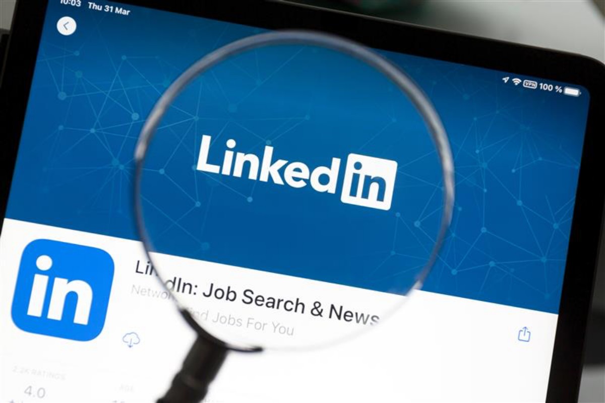 Európsky prieskum LinkedIn komunikácie TOP manažérov 2025 odhalil rozdiely medzi krajinami
