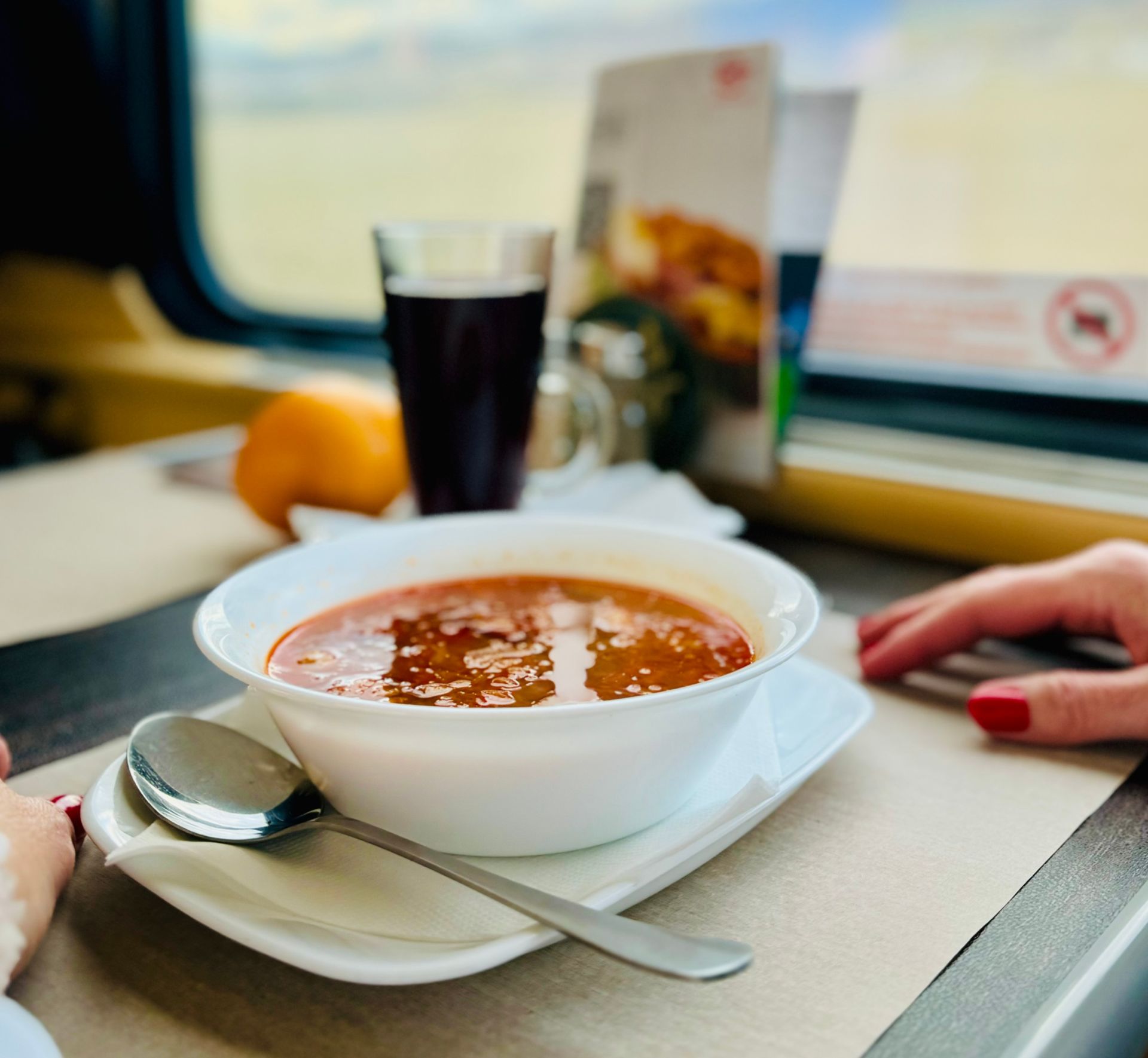 ZSSK a WAGON SLOVAKIA KOŠICE prinášajú zimné gastro zážitky do vlakov