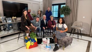 Známa kapela prekvapila netradičným „skleneným“ koncertom