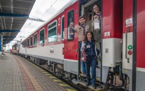 Betlehemské svetlo putuje Slovenskom už po 36-krát aj vďaka vlakom ZSSK