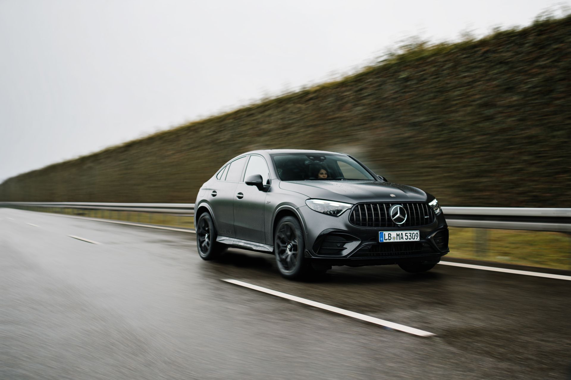 Nový Mercedes-AMG GLC 53 4MATIC+: energický šesťvalcový motor pre ešte viac dynamiky a emócií