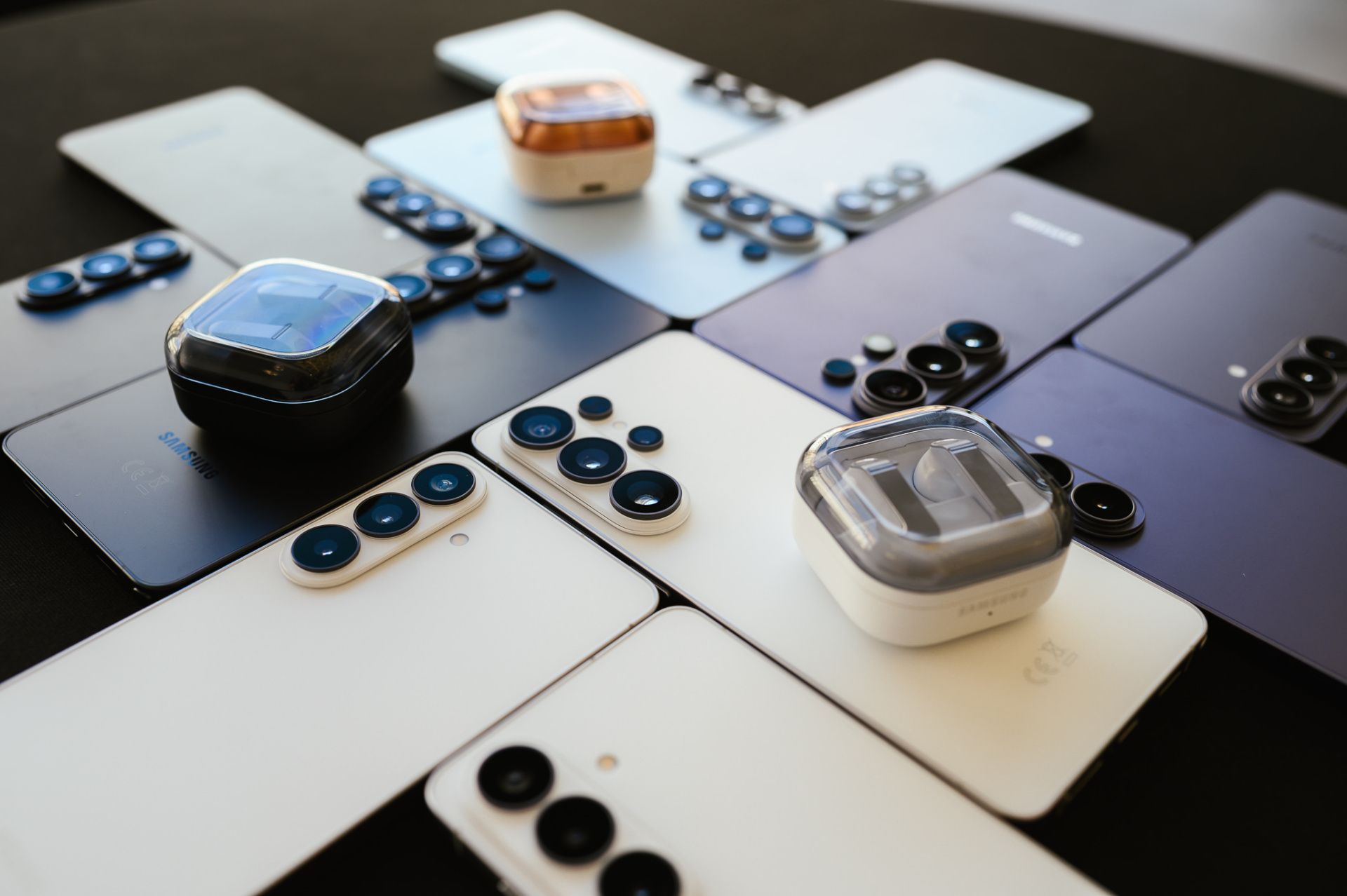 Lepšia pamäť za nižšiu cenu a exkluzívne farby. Novinky Galaxy S26 kúpite výhodnejšie v Samsung e-shope