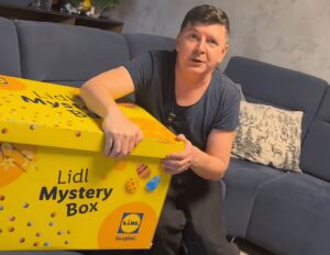 Fenomén „mačka vo vreci“ pobláznil Slovensko. Mystery boxy zmizli za pár sekúnd!