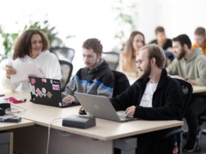 Naštartujte svoju IT kariéru už po maturite. Deutsche Telekom IT Solutions Slovakia otvára ďalší ročník duálneho vzdelávania