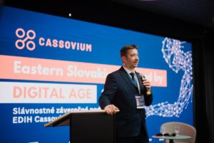Začala sa digitálna transformácia východného Slovenska. Projekt EDIH Cassovium úspešne pomohol takmer 180 firmám a inštitúciám