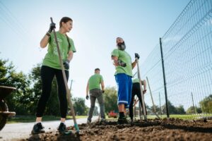 Celoeurópska iniciatíva dm drogerie markt podporí verejnoprospešné projekty a ukáže „hrdinov všedného dňa“