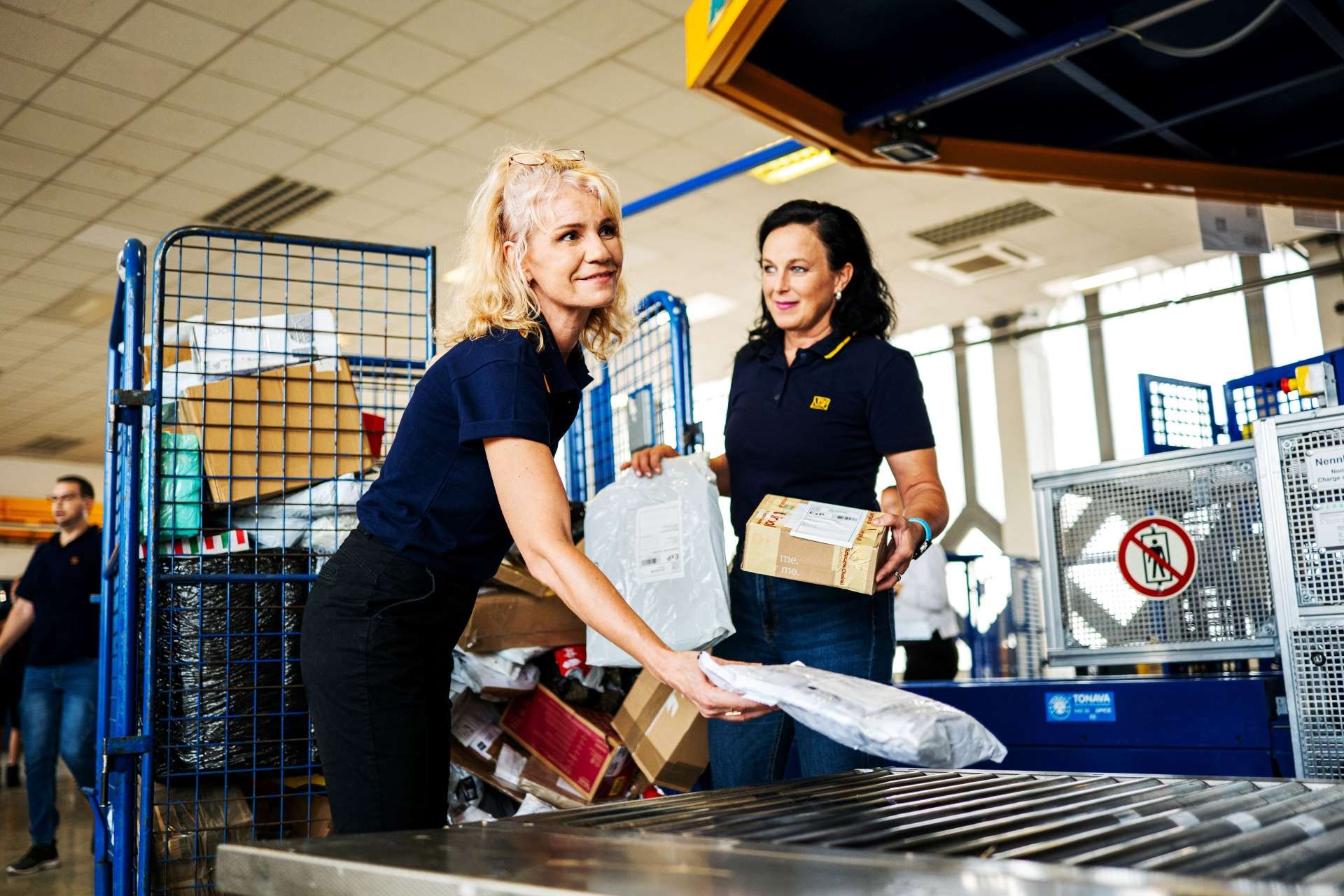MDŽ: Nie všetky hrdinky nosia plášť, niektoré nosia poštu