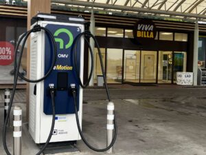 OMV eMotion: Sieť rýchleho nabíjania prepája Slovensko a ponúka špičkové služby pre vodičov aj firemné flotily
