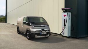 Kia rozširuje ponuku modelu PV5 Cargo o novú štandardnú batériu s kapacitou 43,3 kWh