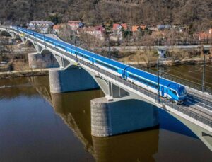 Na predĺžený víkend aj za hranice: ZSSK pripomína výhodné vlakové spojenia