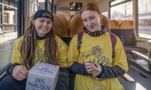 Vlaky vo Vysokých Tatrách sú súčasťou Dňa narcisov. Aj ZSSK pomáha onkologických pacientom