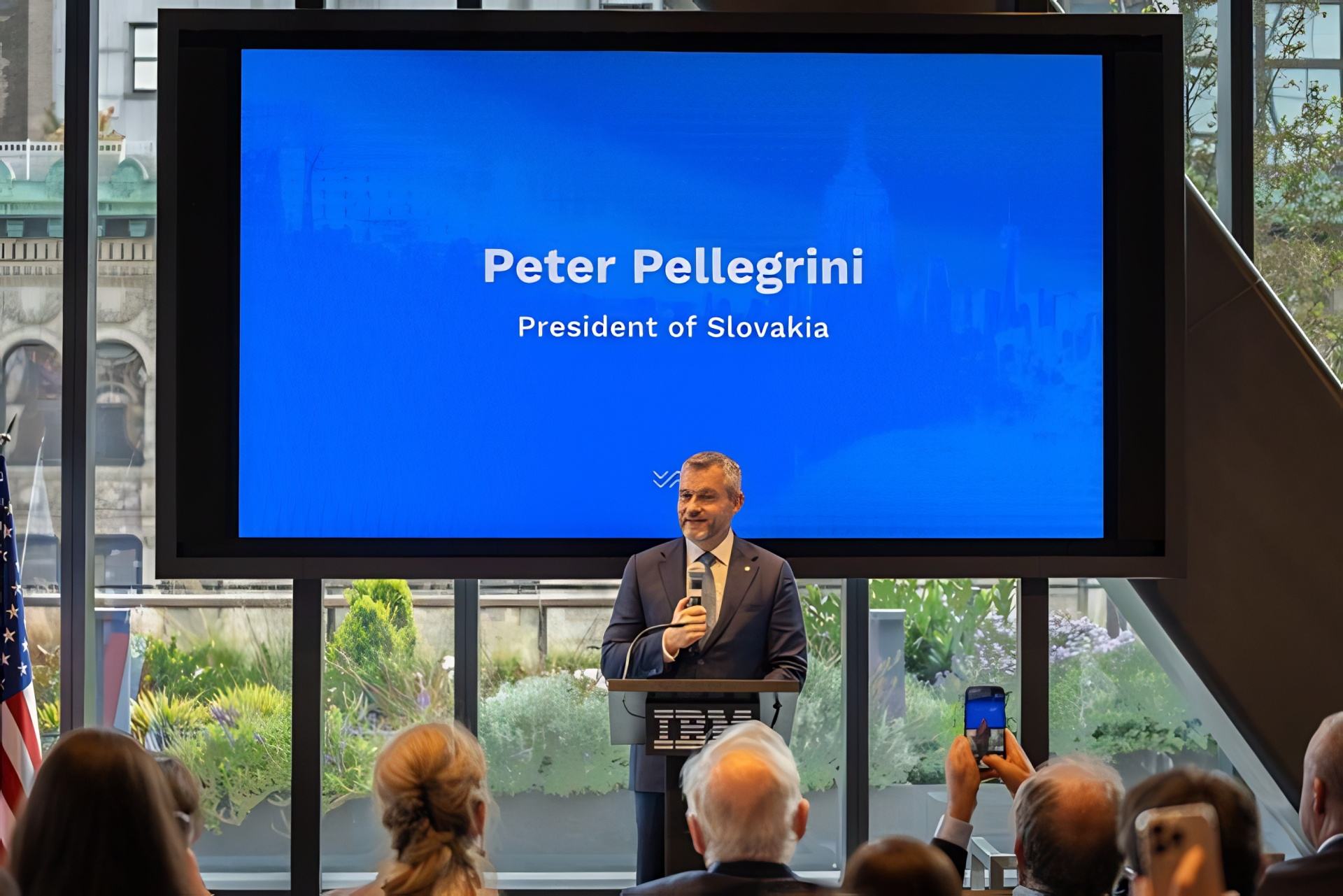 Slovenskí experti z USA a Kanady apelujú na prezidenta: Obmedzenie voľby poštou ohrozuje väzbu štátu s diaspórou