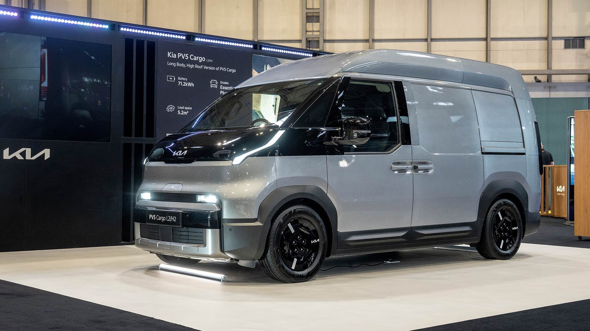 Kia PV5 Cargo High Roof a PV5 Cargo Standard: kapacita D-segmentu s mestskou obratnosťou