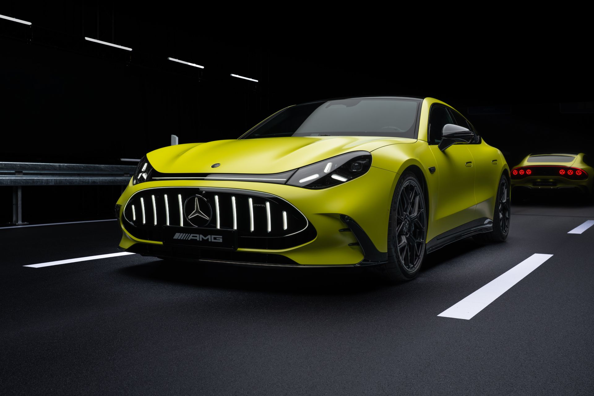 Mercedes-AMG GT 4-dverové kupé: Elektrický supersedan s technológiami z Formuly 1