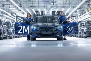 Spoločnosť BMW Group vyrobila svoje 2 000 000. plne elektrické vozidlo