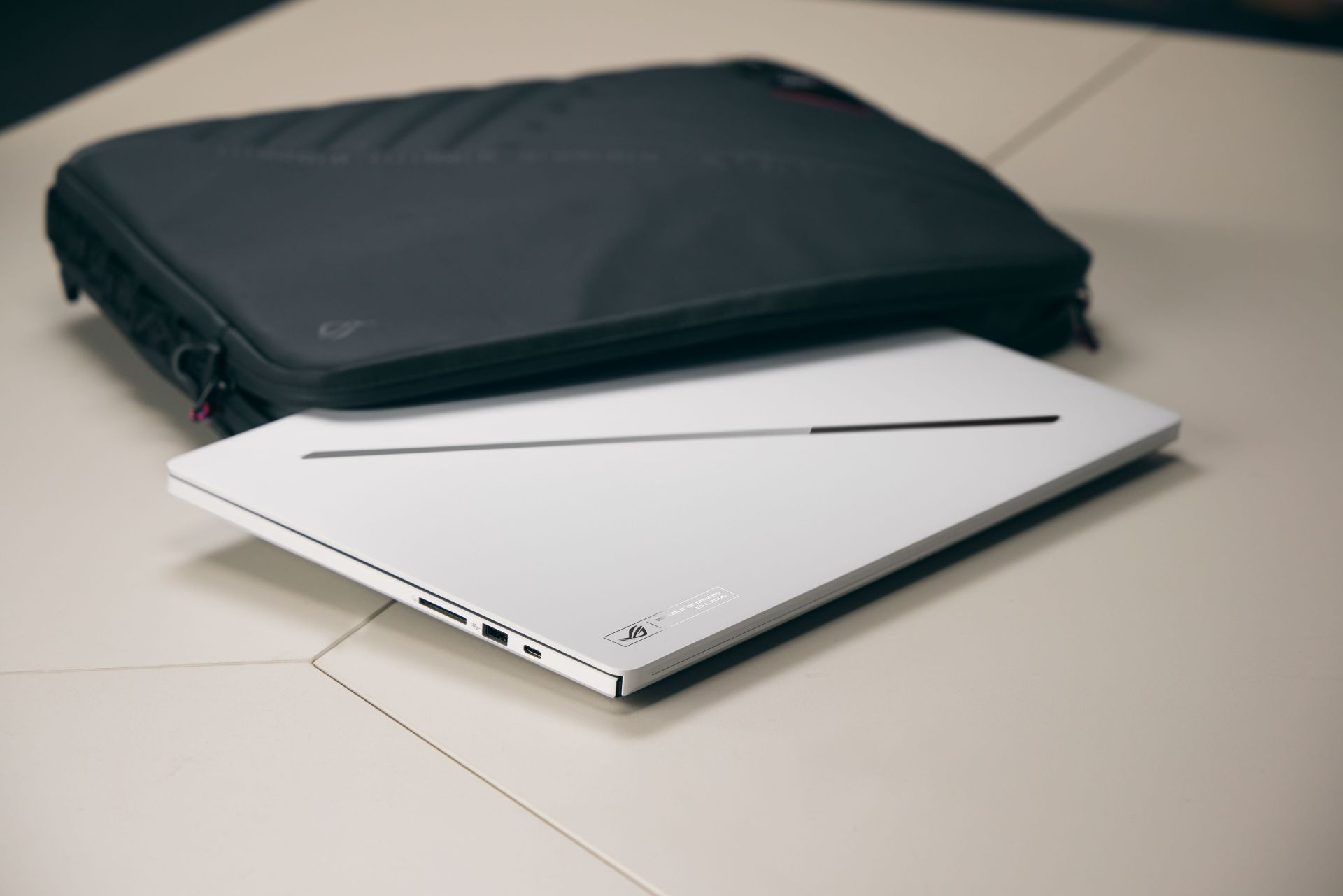 ROG Zephyrus G16: Extra tenký notebook ako voľba pre tvorcov obsahu aj profesionálov