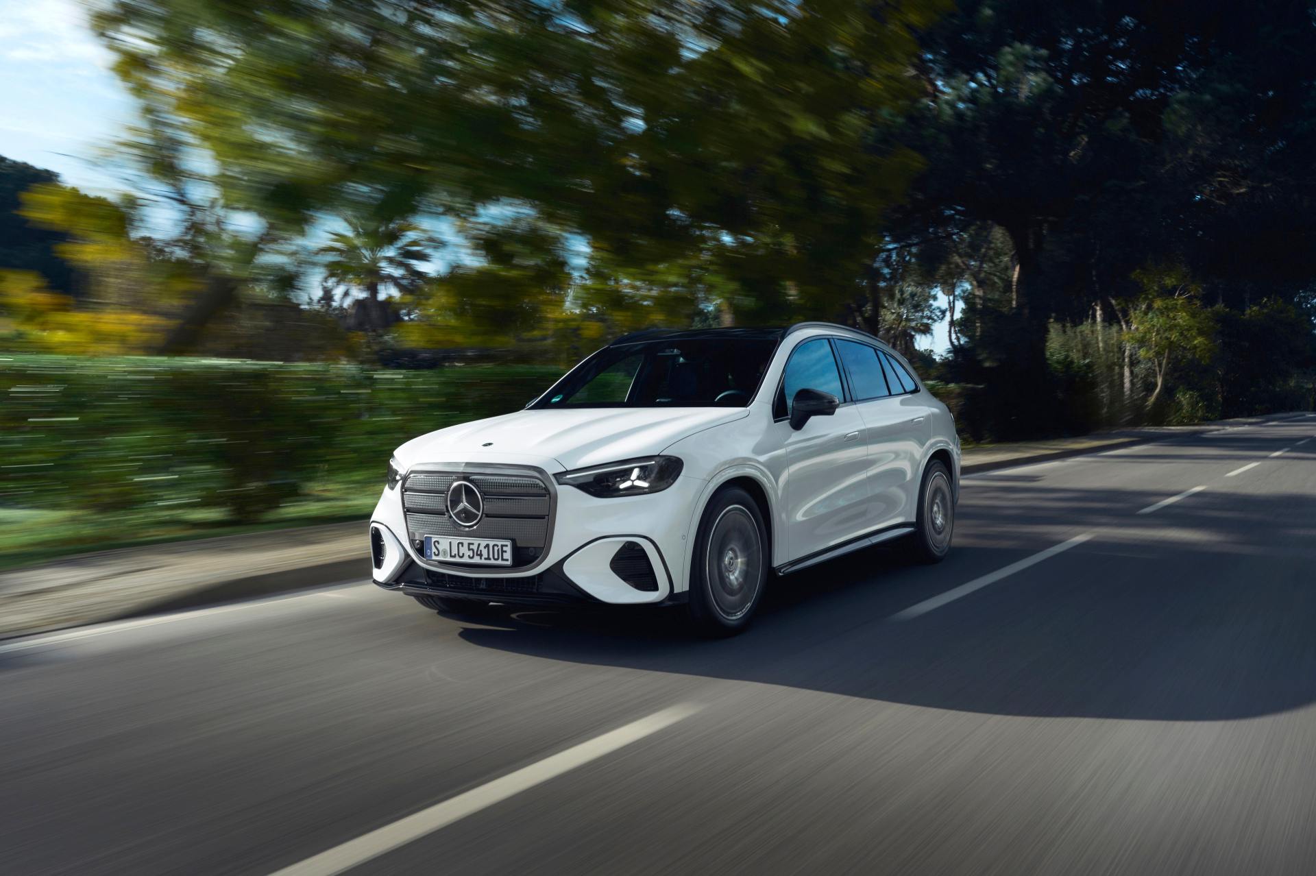 Rozšírenie modelovej ponuky: Nové elektrické modely Mercedes-Benz GLC je možné objednať