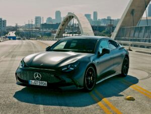 Nové 4-dverové kupé Mercedes-AMG GT: dve výkonné motorizácie možno už objednať