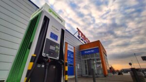 JANOM Investments stál pri zrode GreenWay. Dnes sleduje, ako sa stáva historickým lídrom elektromobility v CEE