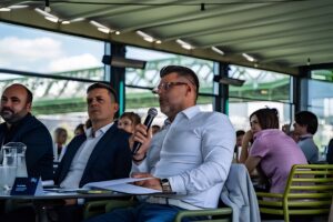 Študenti navrhli AI ochrancu pred online predátormi. Víťazom IDEATHONU 2026 sa stal tím WATCHDOG