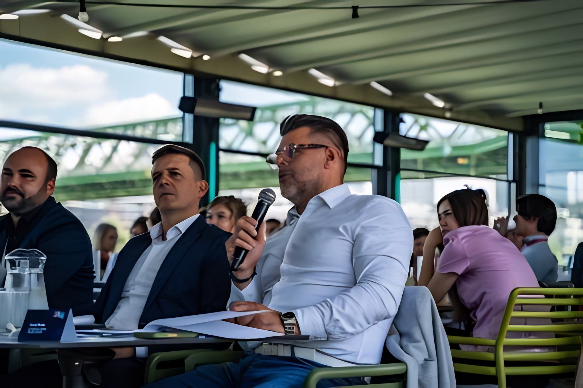 Študenti navrhli AI ochrancu pred online predátormi. Víťazom IDEATHONU 2026 sa stal tím WATCHDOG
