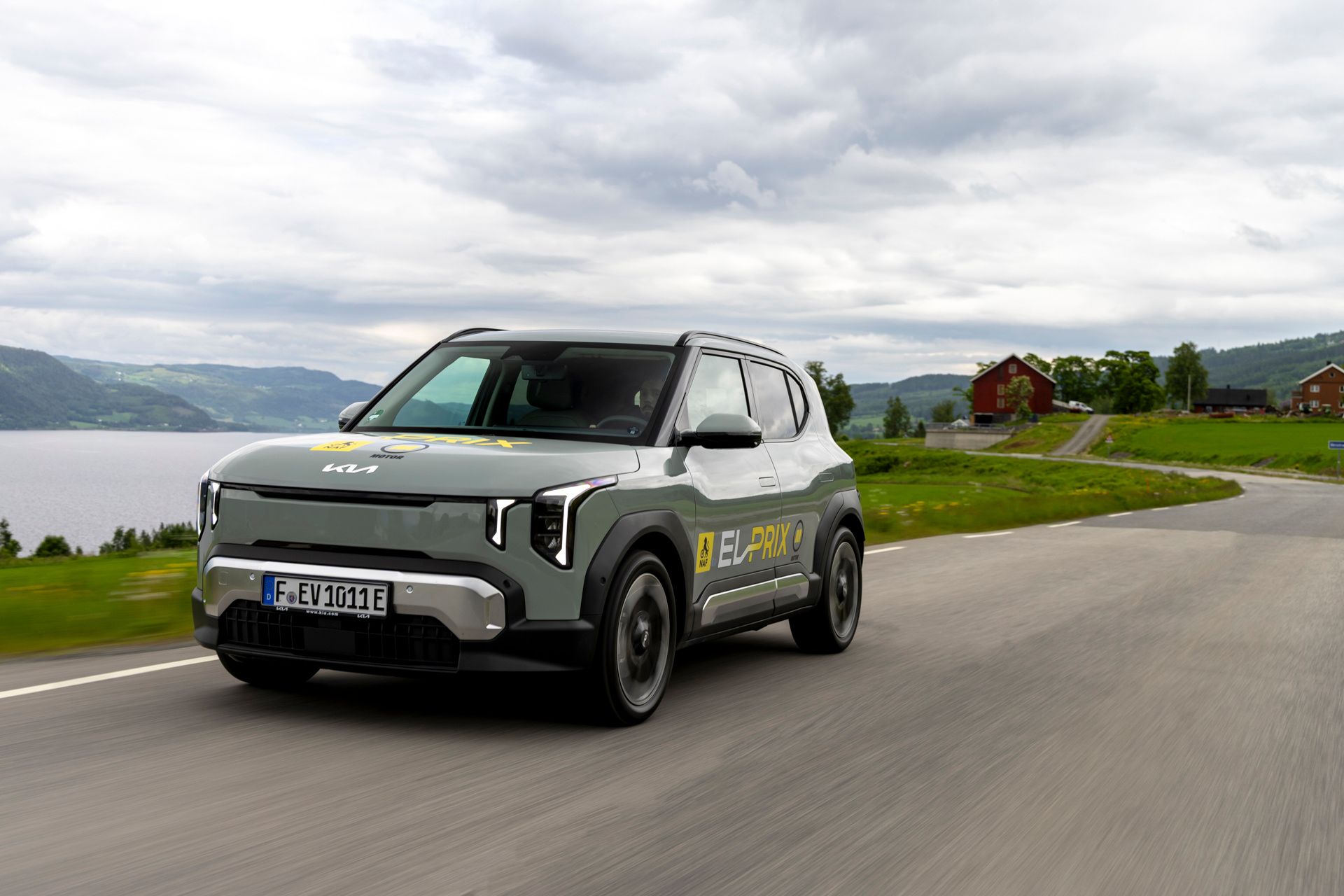 Kia EV2 dosahuje najlepší reálny dojazd spomedzi kompaktných a stredne veľkých vozidiel v letnom teste elektromobilov NAF El Prix