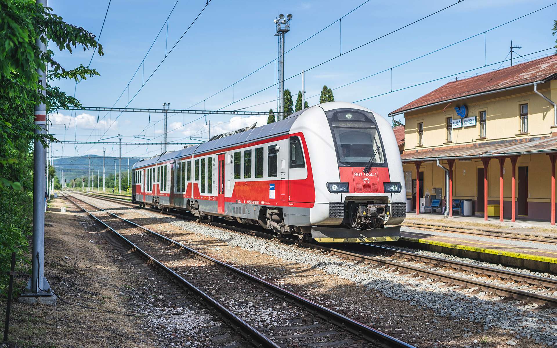 Za duševnou pohodou do Sliača vlakom bez potreby kúpy lístka