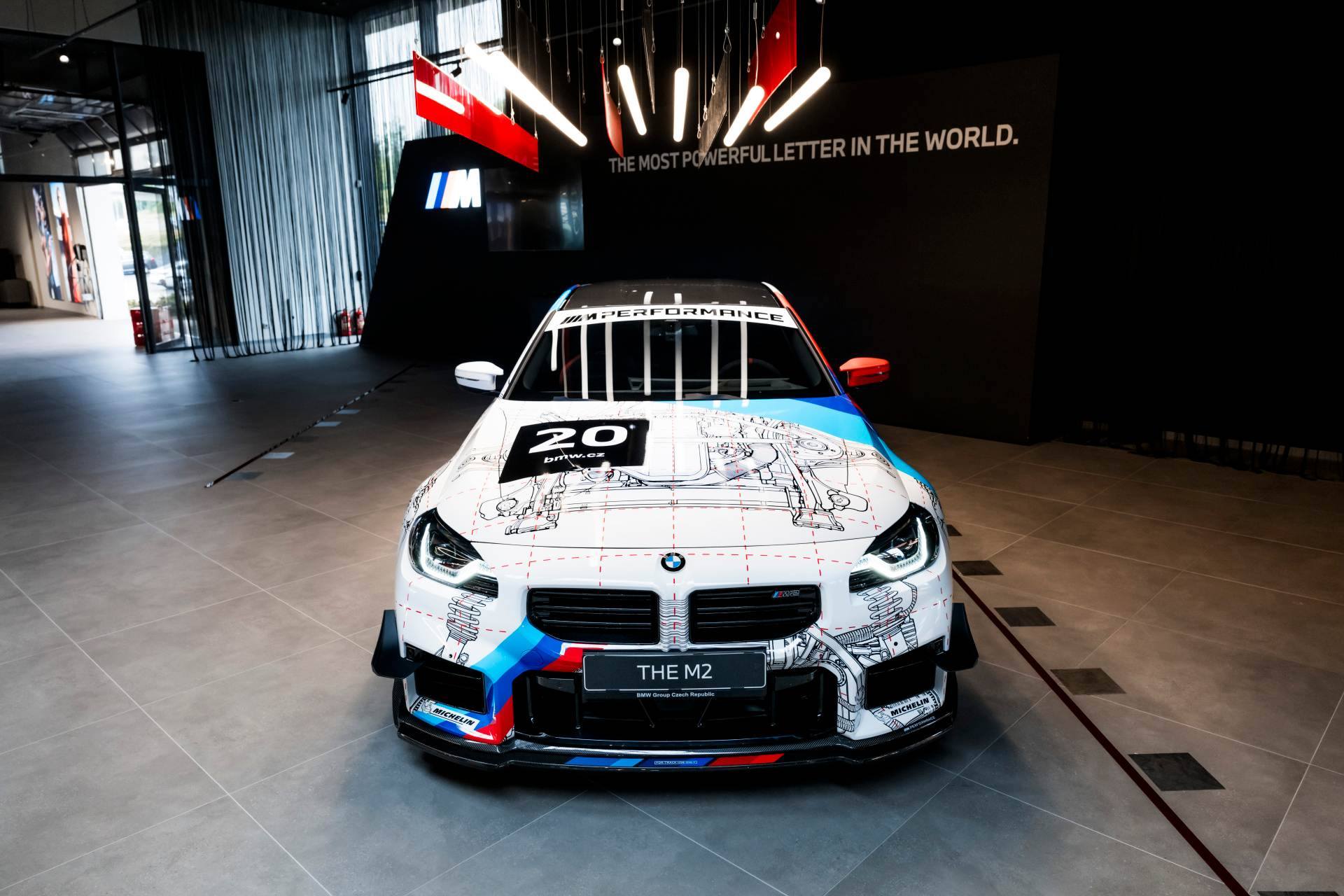 Unikátny model BMW M2 Show Car doplneným o súpravu M Performance Track Kit