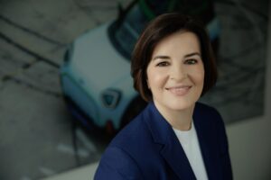 Veronika Hammond, generálna riaditeľka BMW Slovenská republika, sa stáva aj novou generálnou riaditeľkou BMW Group Česká republika