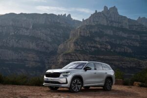 Škoda Kodiaq prináša cenové zvýhodnenie až 7 500 eur, predĺženú záruku a bezplatný servis na päť rokov