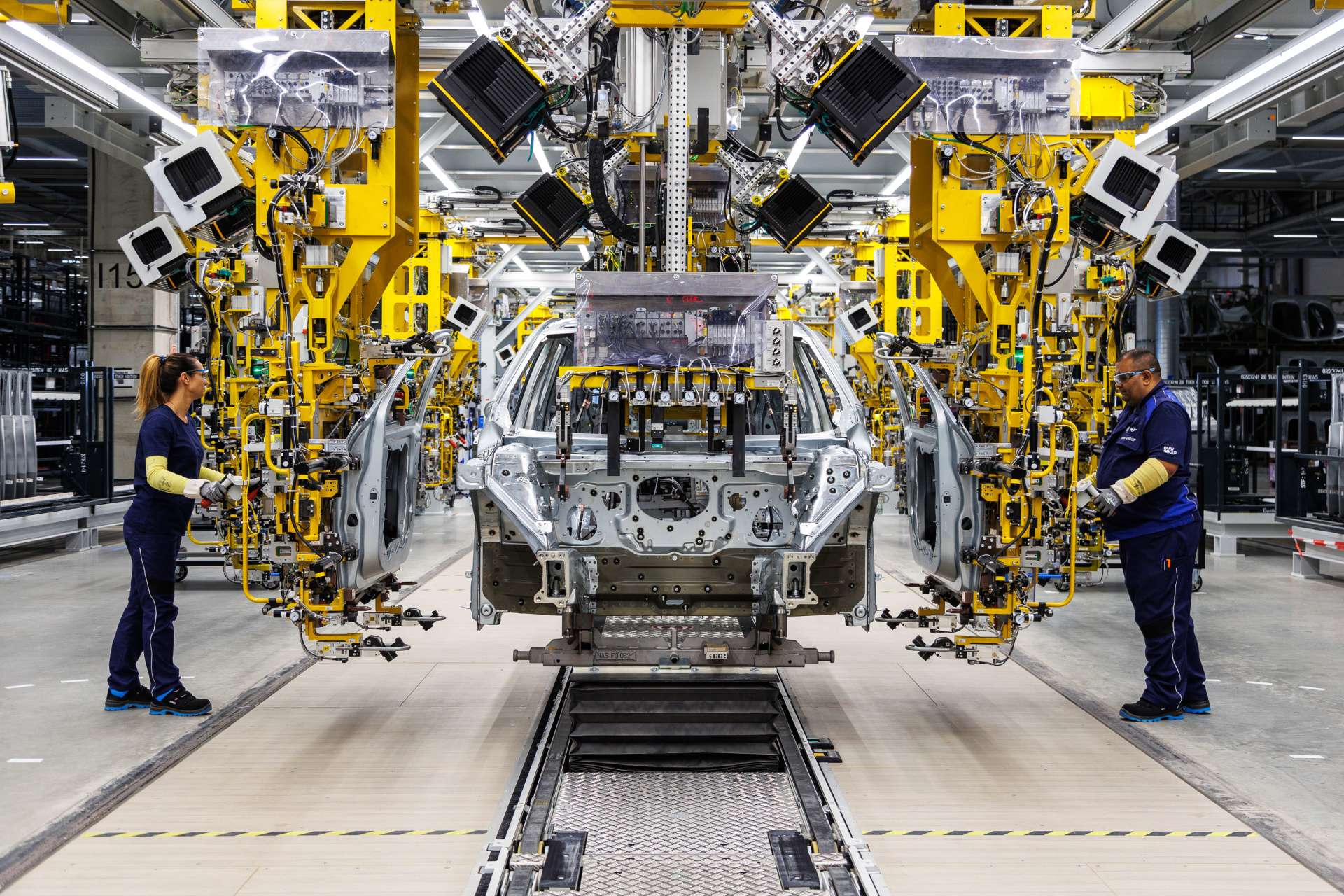 Nábeh výroby v rekordnom čase: Závod BMW Group Debrecín vyrobil 50 000. vozidlo BMW iX3