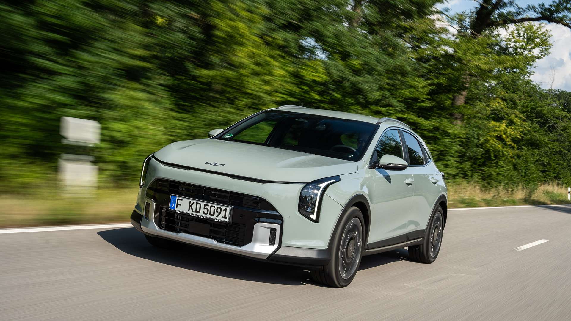 Nová Kia XCeed spája inteligentné technológie s každodennou praktickosťou vo forme pokrokového crossovera
