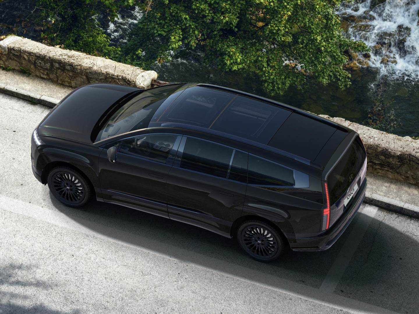 Hyundai IONIQ 9 prichádza vo vrcholnej luxusnej výbave Calligraphy Black Ink