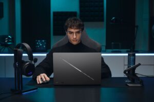 Späť do školy s ASUS-om: Notebooky nielen pre študentov a herných nadšencov