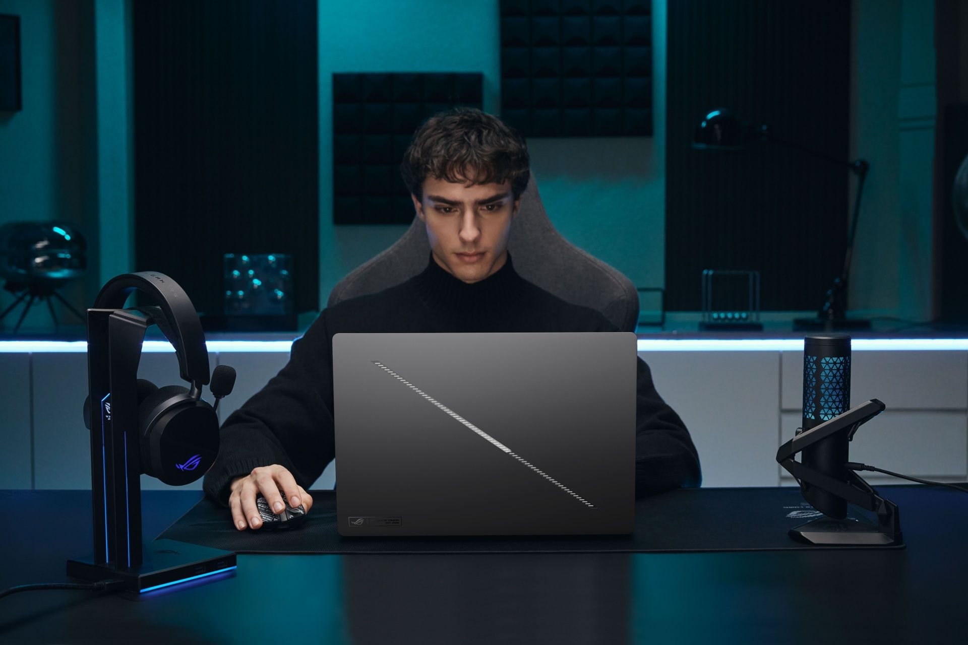 Späť do školy s ASUS-om: Notebooky nielen pre študentov a herných nadšencov