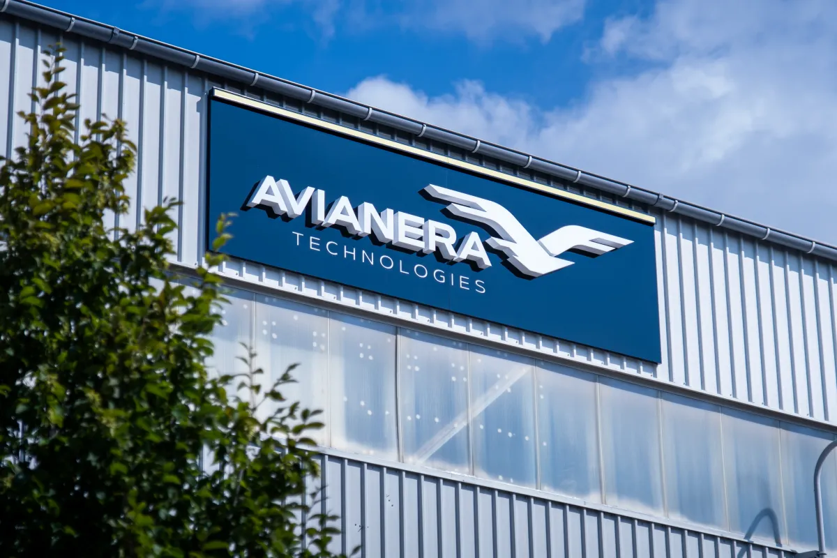 CSG buduje v Česku technologické centrum AviaNera pre pokročilé pohonné systémy dronov