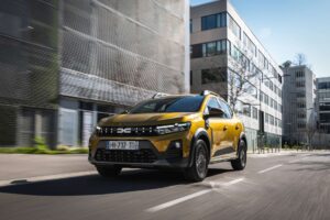 Dacia rozširuje svoju dostupnú elektrifikovanú ponuku o modely Sandero a Sandero Stepway Full Hybrid