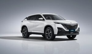 Slováci si Dongfeng MAGE od 23 990 eur zamilovali. Importér reaguje a do ponuky pridáva plug-in hybridnú verziu a väčší model HUGE