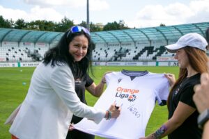 Na ihrisku rozhoduje vášeň a nasadenie, nie stereotypy – Orange ako generálny partner podporuje aj ženský futbal