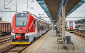 ZSSK pripomína, čo potrebujú deti a študenti na cestovanie so zľavou