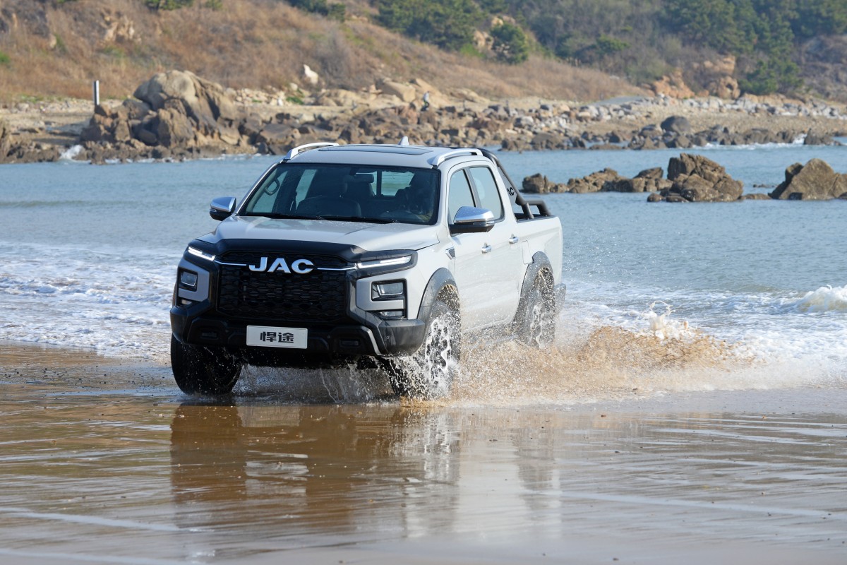 Značka JAC uvádza nový program JAC PREMIUM: Komplexné allriskové poistenie a prémiové služby k novému vozidlu na celý rok za 99 EUR