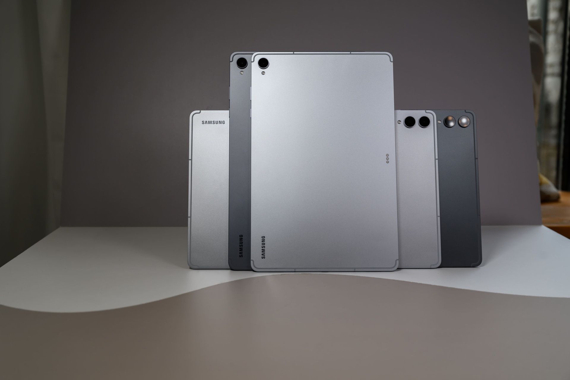 Samsung spúšťa na Slovensku oficiálny predaj nových tabletov série Galaxy Tab S12