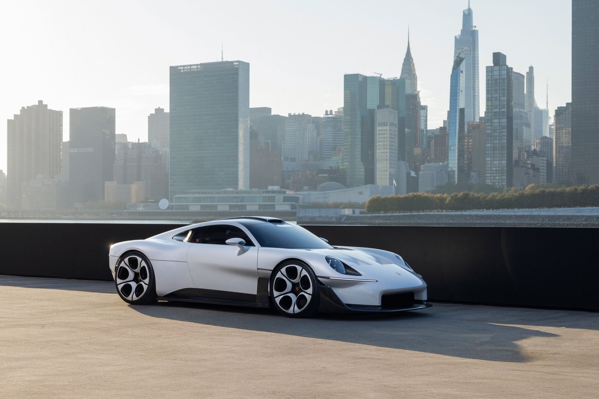 Porsche Mission S: nová interpretácia podstaty športového auta