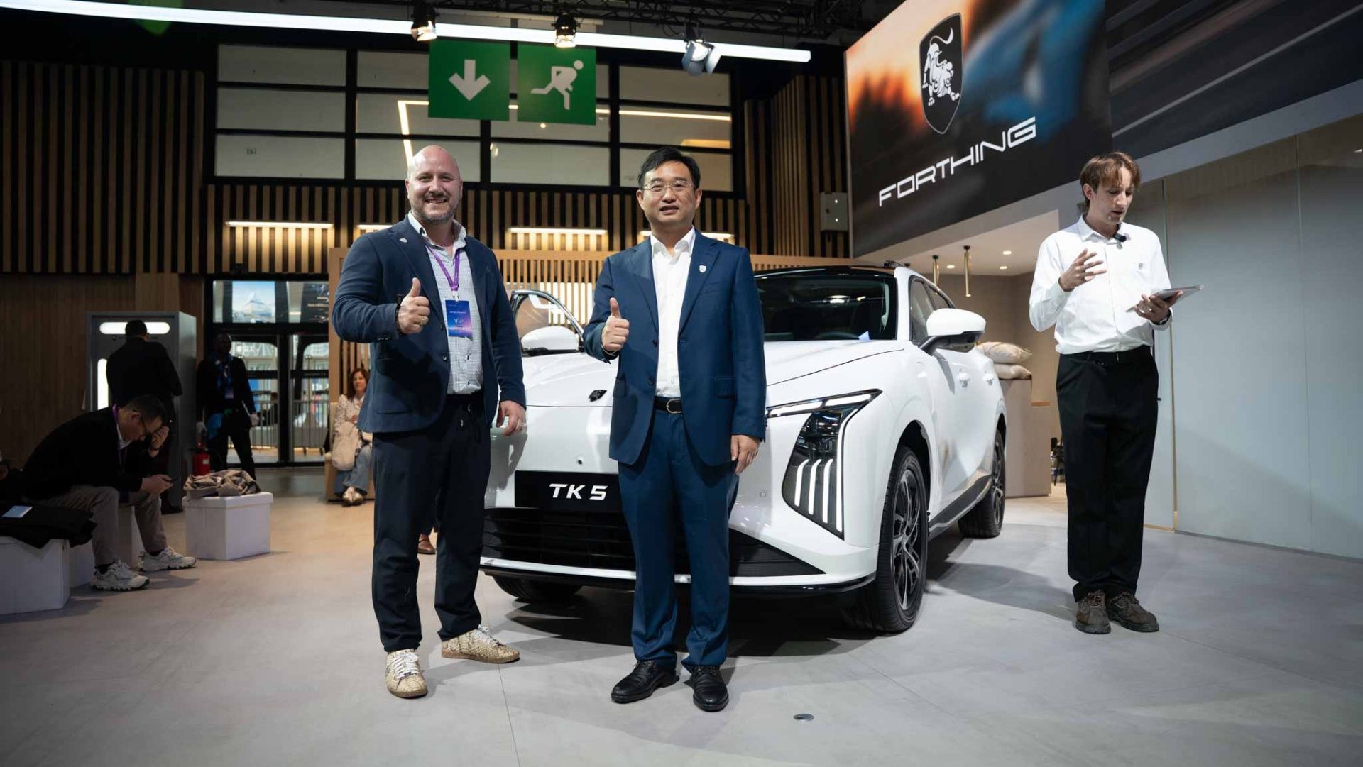 Forthing hlási útok na európske cesty. V Paríži ukázal hneď štvoricu nových modelov, vrátane unikátneho MPV na stanovanie